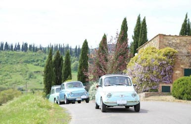500 tour vintage na área de Chianti saindo de Siena